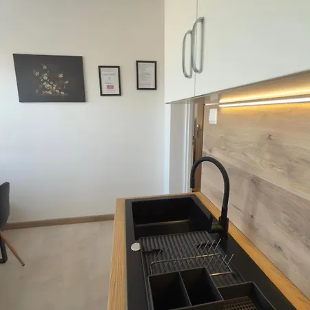 Jasminowa フシャヌフ